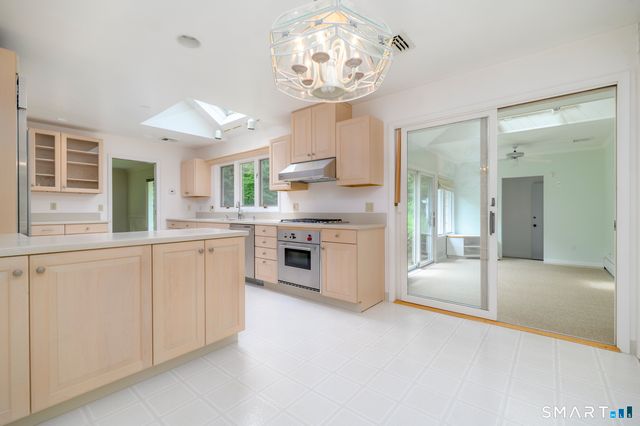 79 Janes Lane, Stamford, CT 06903
