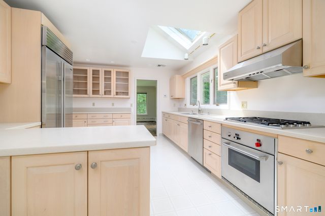 79 Janes Lane, Stamford, CT 06903