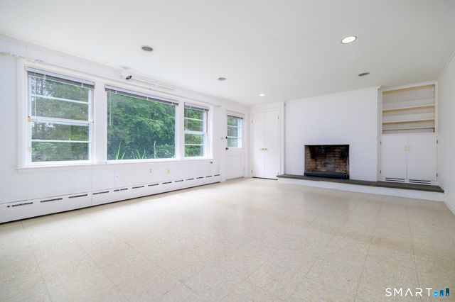 79 Janes Lane, Stamford, CT 06903