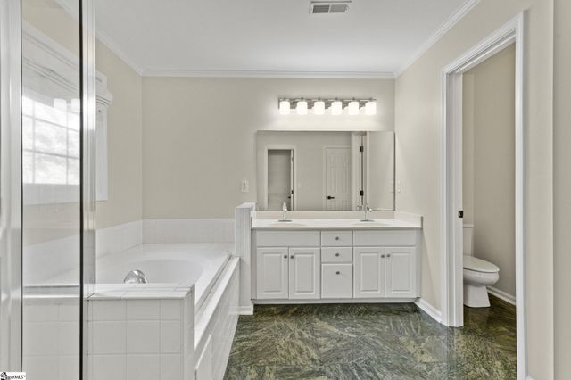 17 Halehaven Drive, Simpsonville, SC 29681