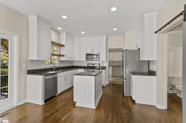 17 Halehaven Drive, Simpsonville, SC 29681