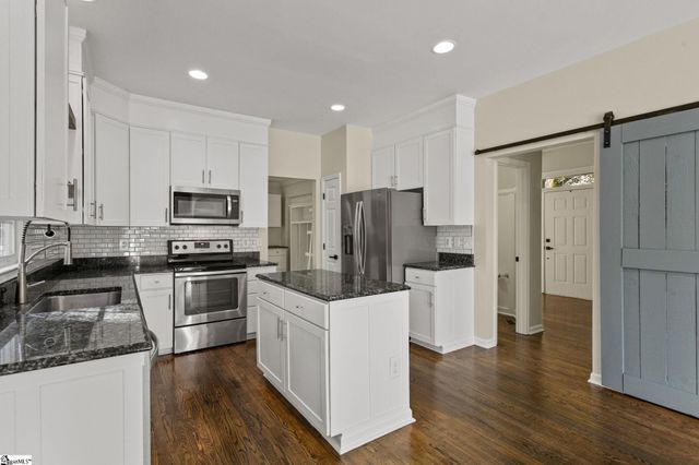 17 Halehaven Drive, Simpsonville, SC 29681