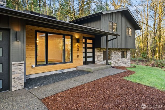 5310 Camelot Drive SW, Olympia, WA 98512