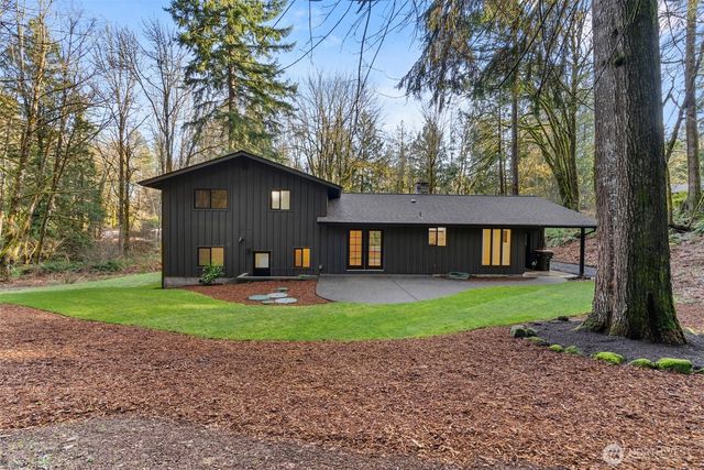 5310 Camelot Drive SW, Olympia, WA 98512