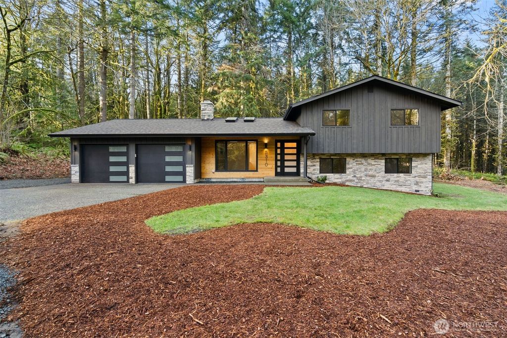 5310 Camelot Drive SW, Olympia, WA 98512