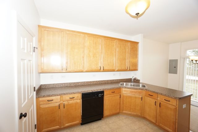 210 Portage Lane D, Yorkville, IL 60560