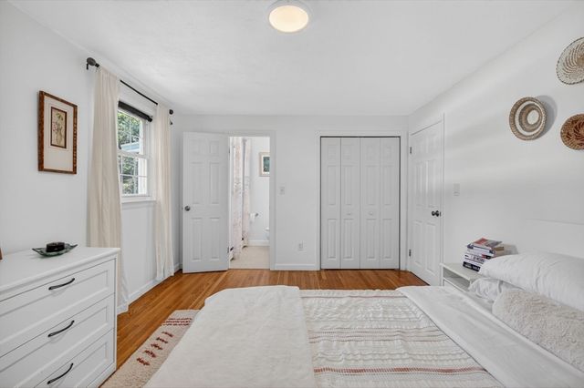 15 Lovejoy Rd, Andover, MA 01810
