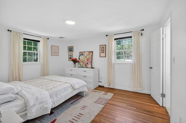 15 Lovejoy Rd, Andover, MA 01810