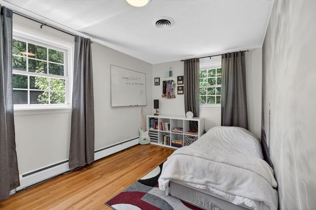 15 Lovejoy Rd, Andover, MA 01810
