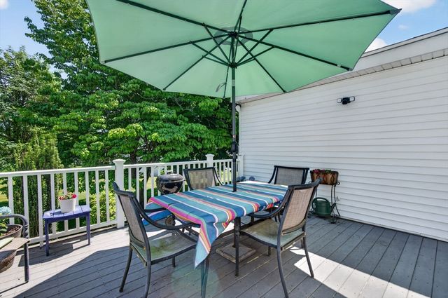 15 Lovejoy Rd, Andover, MA 01810