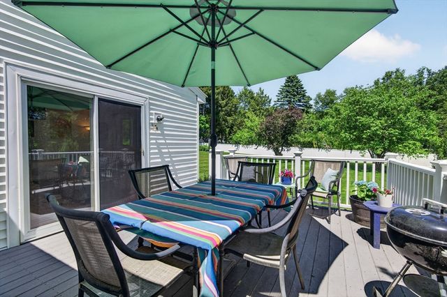 15 Lovejoy Rd, Andover, MA 01810