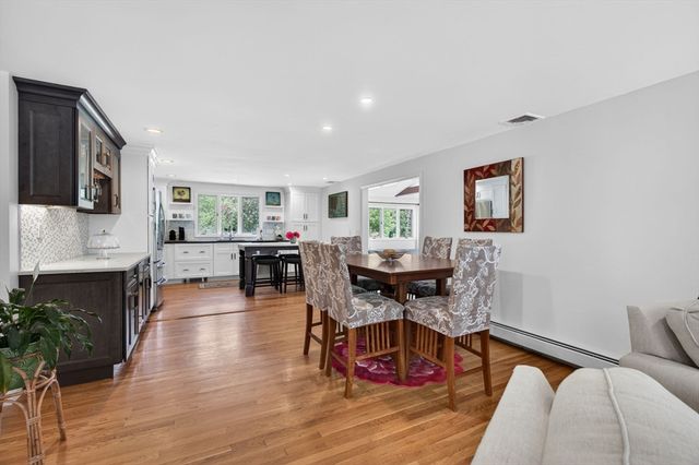 15 Lovejoy Rd, Andover, MA 01810