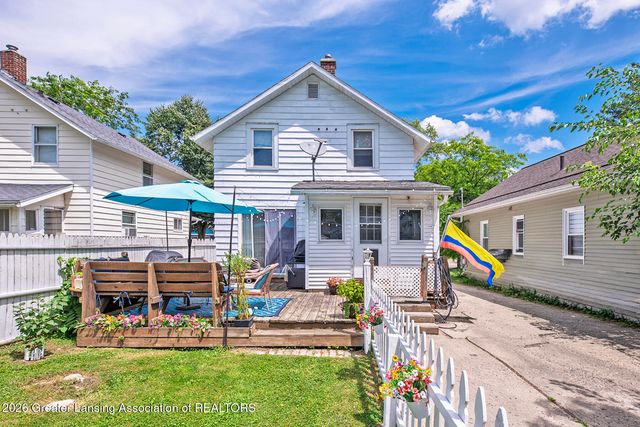 525 N Magnolia Avenue, Lansing, MI 48912