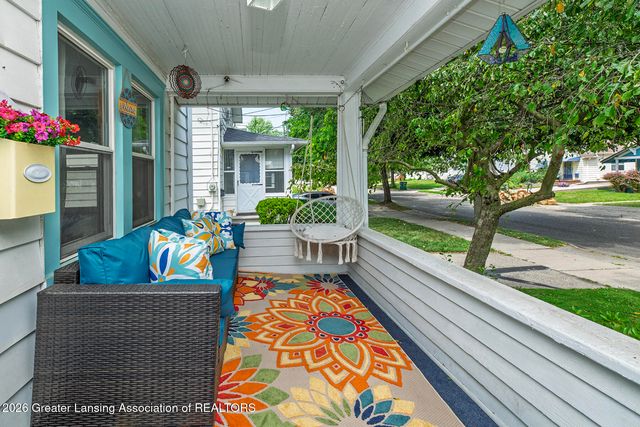525 N Magnolia Avenue, Lansing, MI 48912