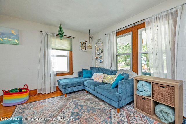 525 N Magnolia Avenue, Lansing, MI 48912