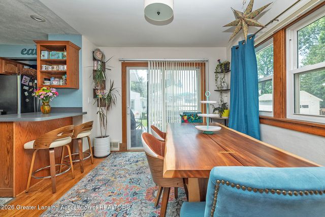 525 N Magnolia Avenue, Lansing, MI 48912