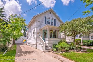 525 N Magnolia Avenue, Lansing, MI 48912