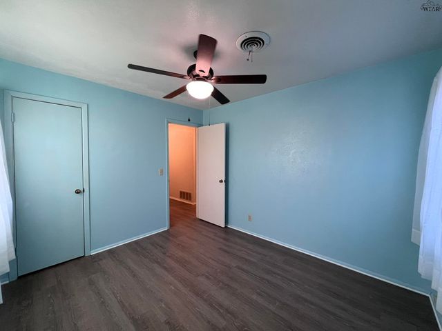 4723 NORTHSHORE DRIVE, Wichita Falls, TX 76310