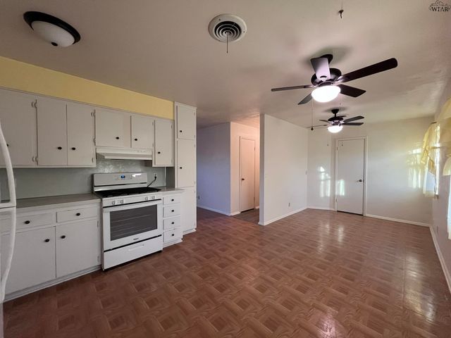 4723 NORTHSHORE DRIVE, Wichita Falls, TX 76310