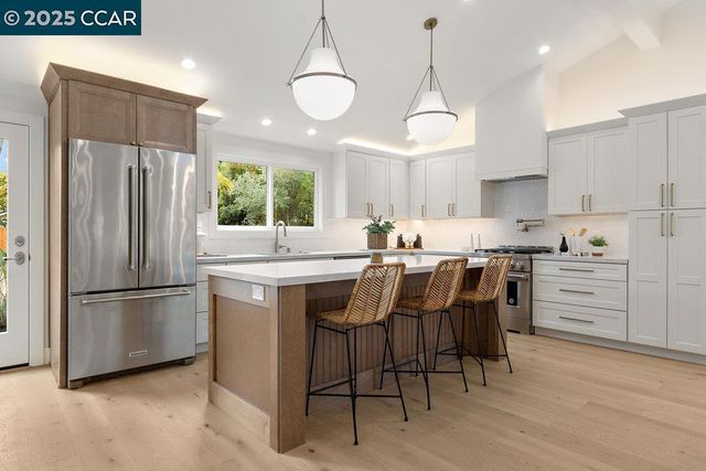 2975 Hurlstone Ct, Walnut Creek, CA 94598