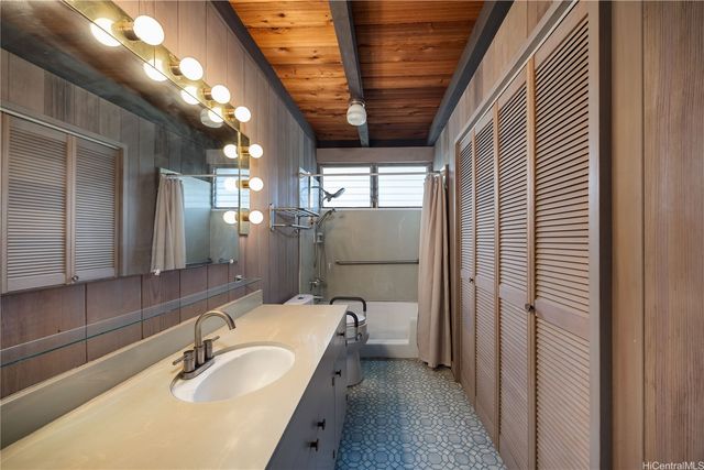 1451 Onipaa Street, Honolulu, HI 96819