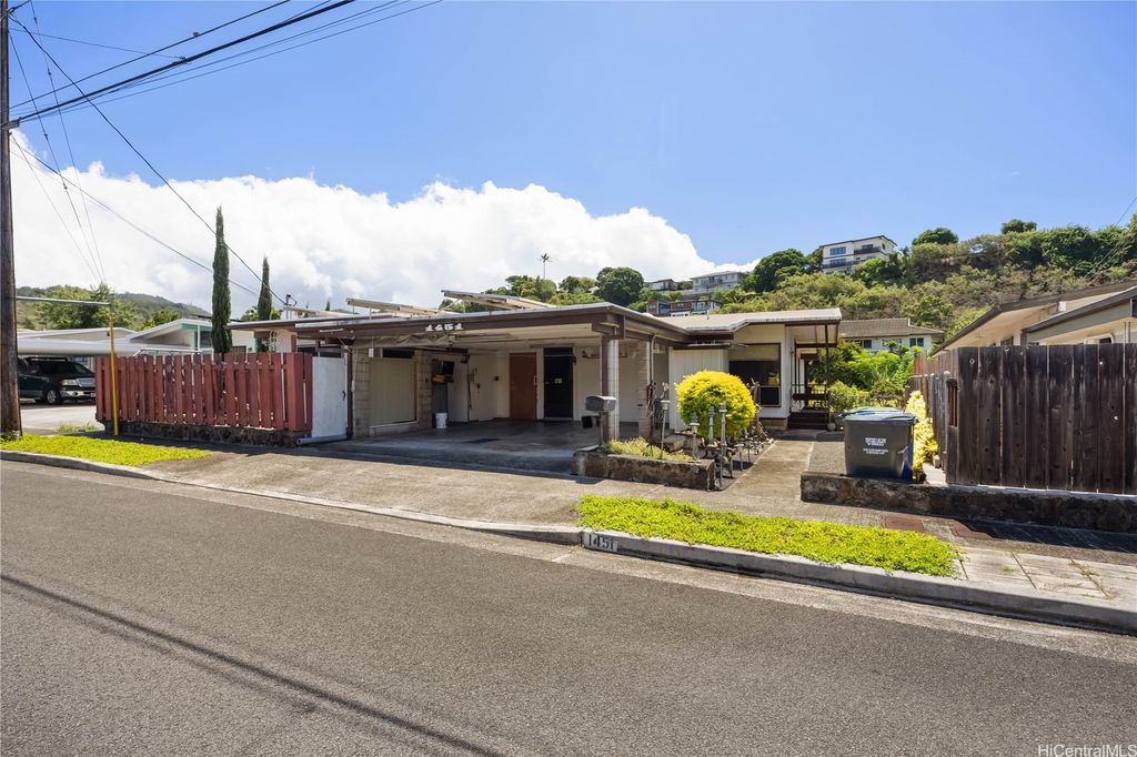 1451 Onipaa Street, Honolulu, HI 96819