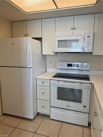 3276 PRINCE EDWARD Island CIR 2, Fort Myers, FL 33907