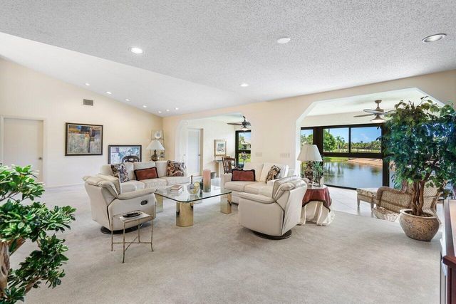 69 Eastgate Drive Unit D, Boynton Beach, FL 33436