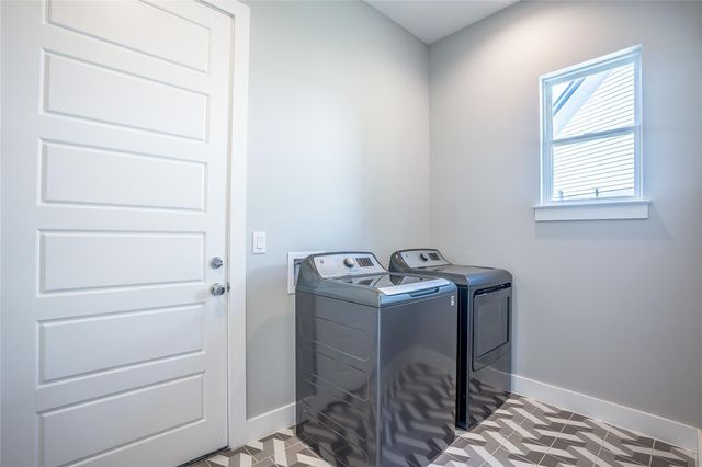 3018 Sunridge DR 4, Austin, TX 78741