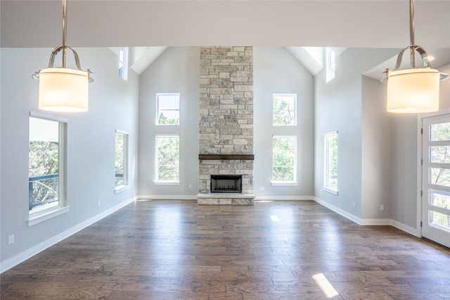 3018 Sunridge DR 4, Austin, TX 78741