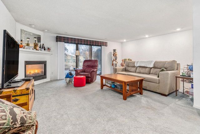 1237 W NICOLET CIRCLE, Appleton, WI 54914
