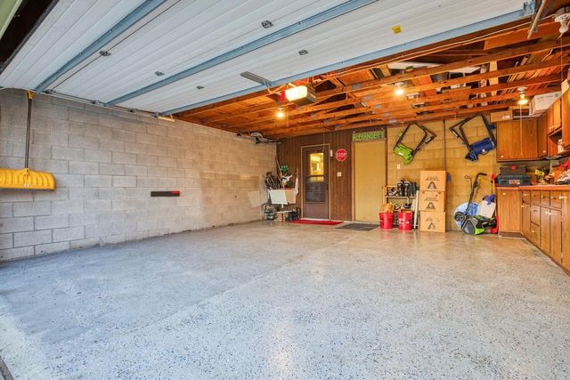 1237 W NICOLET CIRCLE, Appleton, WI 54914