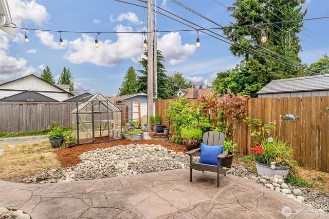 312 N French Avenue, Arlington, WA 98223