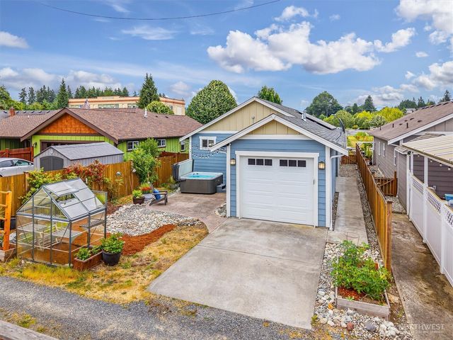 312 N French Avenue, Arlington, WA 98223
