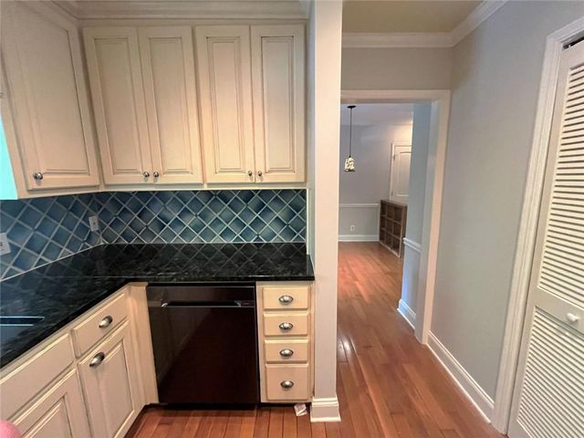 82 Montre Square NW, Atlanta, GA 30327