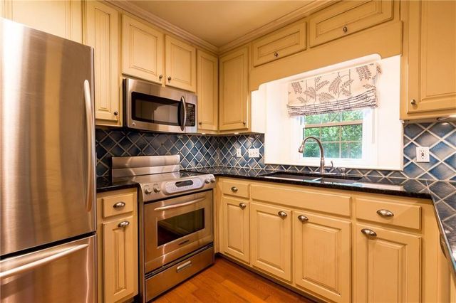 82 Montre Square NW, Atlanta, GA 30327