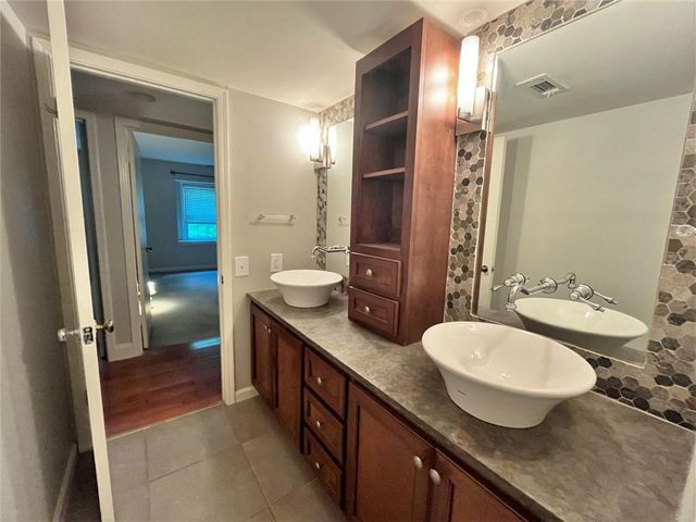 82 Montre Square NW, Atlanta, GA 30327