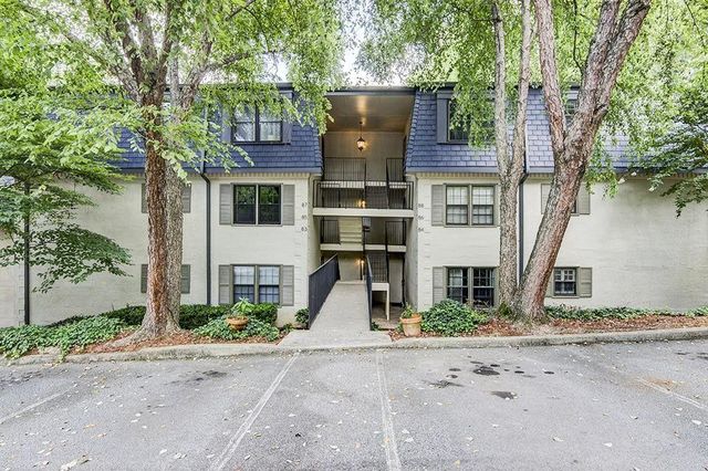 82 Montre Square NW, Atlanta, GA 30327
