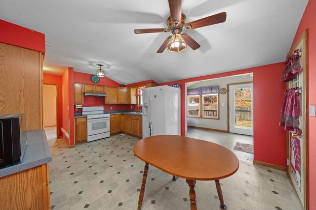 320 E Dekalb Street, Somonauk, IL 60552