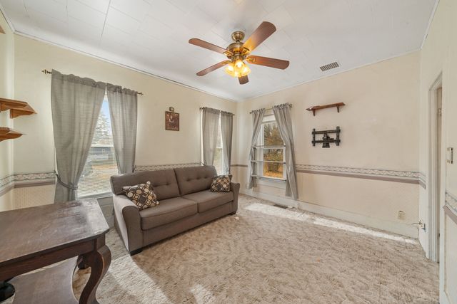 320 E Dekalb Street, Somonauk, IL 60552