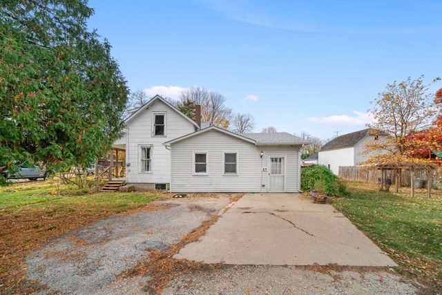 320 E Dekalb Street, Somonauk, IL 60552