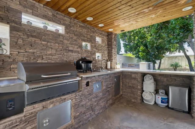 5150 Harmony Lane, La Mesa, CA 91941