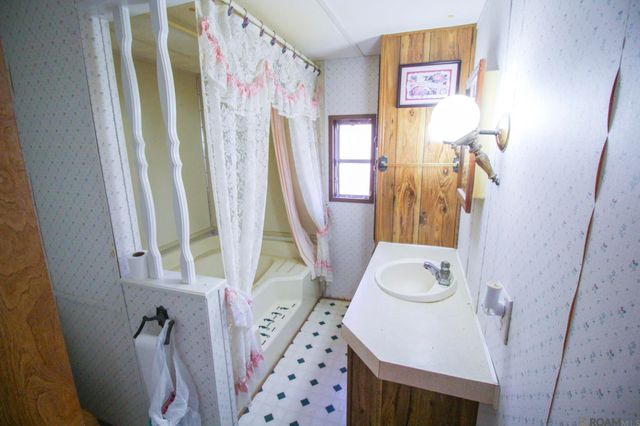 26714 Pine Ridge Dr, Walker, LA 70785