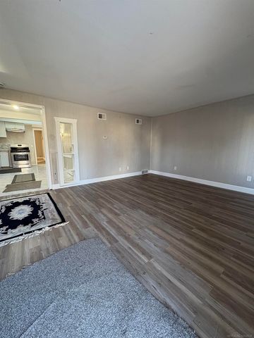 21700 Elizabeth Street, Saint Clair Shores, MI 48080