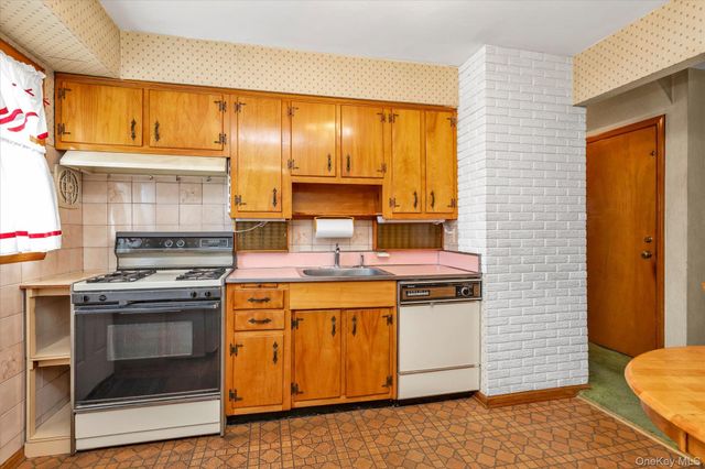 139 Soper Street, Oceanside, NY 11572