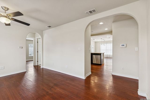 114 E. Hutchin Pl, San Antonio, TX 78221