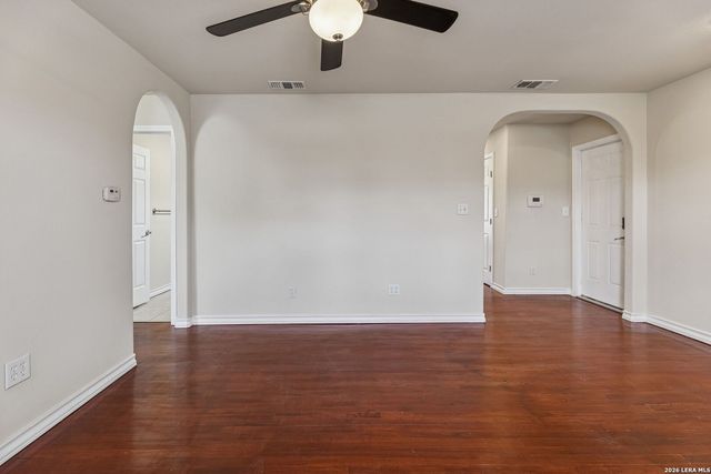 114 E. Hutchin Pl, San Antonio, TX 78221