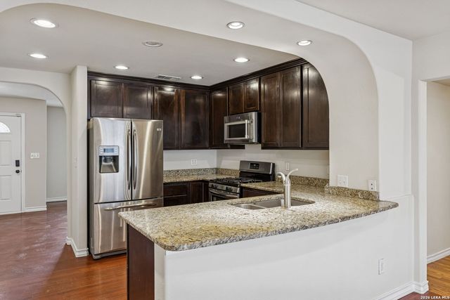 114 E. Hutchin Pl, San Antonio, TX 78221