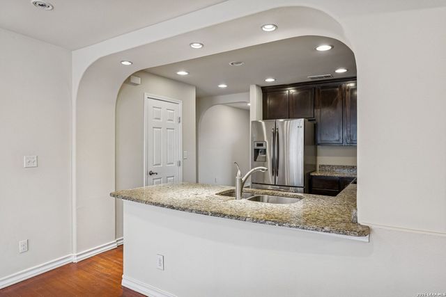 114 E. Hutchin Pl, San Antonio, TX 78221