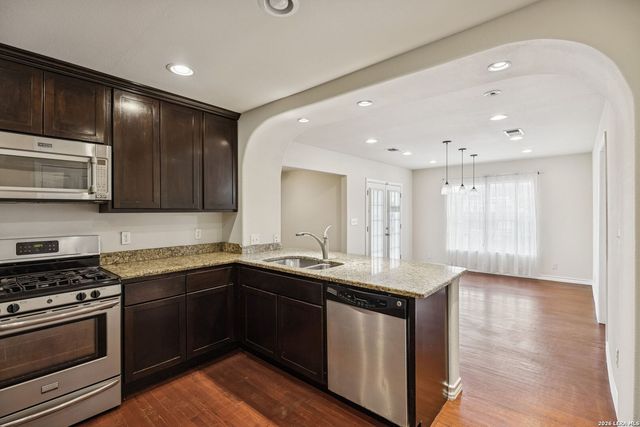 114 E. Hutchin Pl, San Antonio, TX 78221